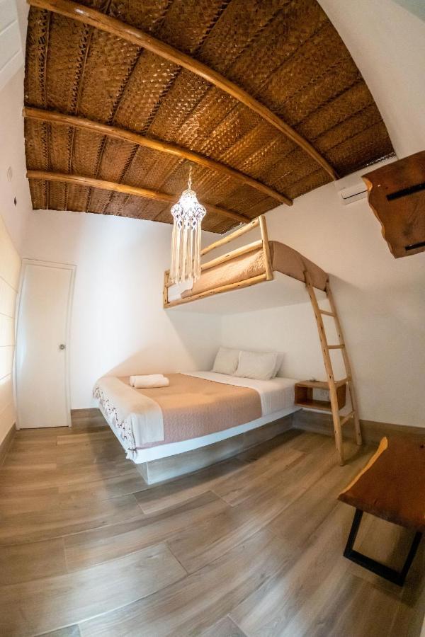 Hotel Boutique Beso De Sal Колан Экстерьер фото