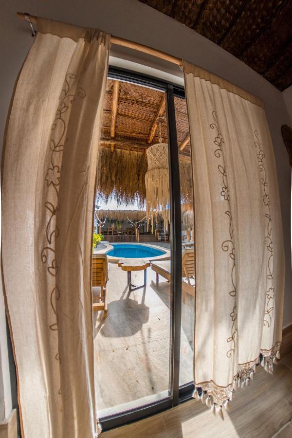 Hotel Boutique Beso De Sal Колан Экстерьер фото